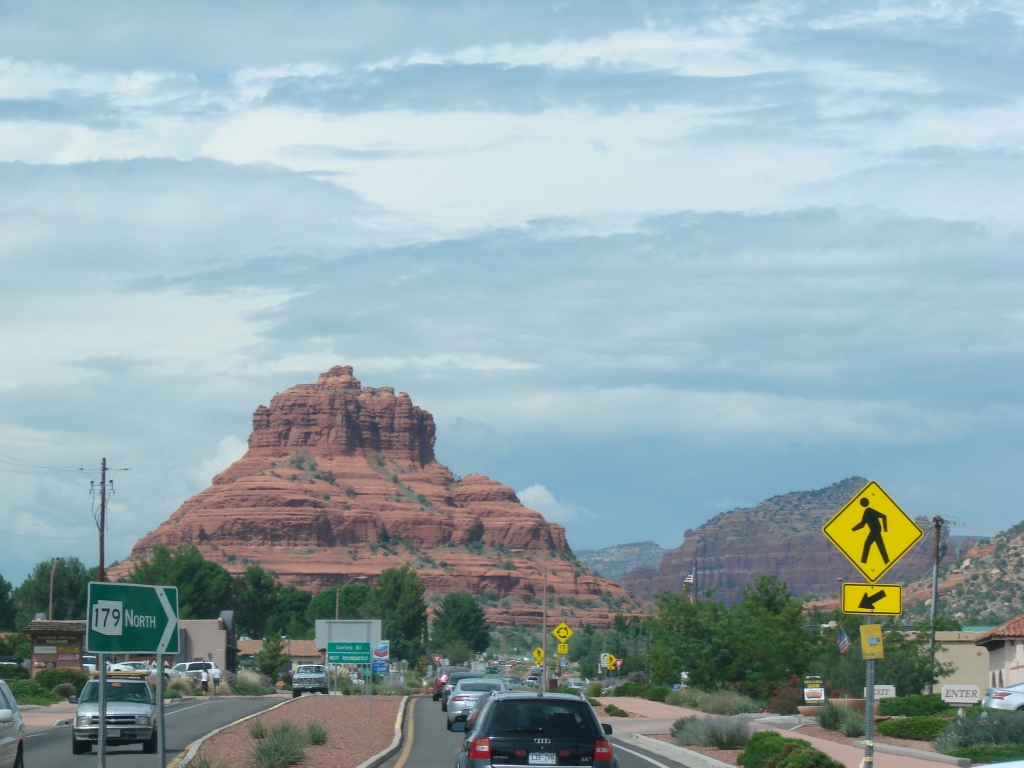 driving towards Red Rock Country